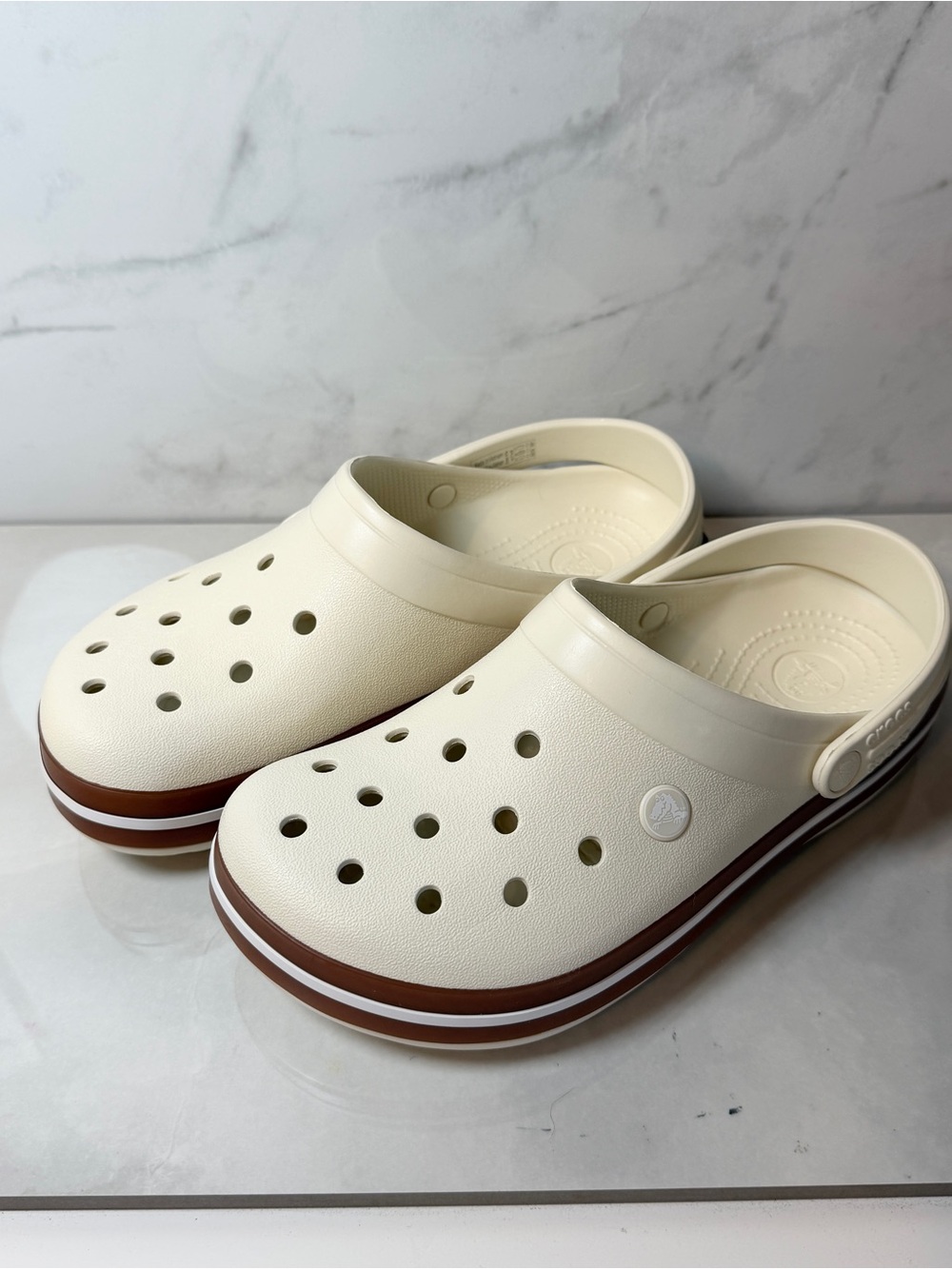 NWT- Crocs “ Crocband gum clog Men’s 7 / Women’s 9.  Summit White - Picture 2 of 5